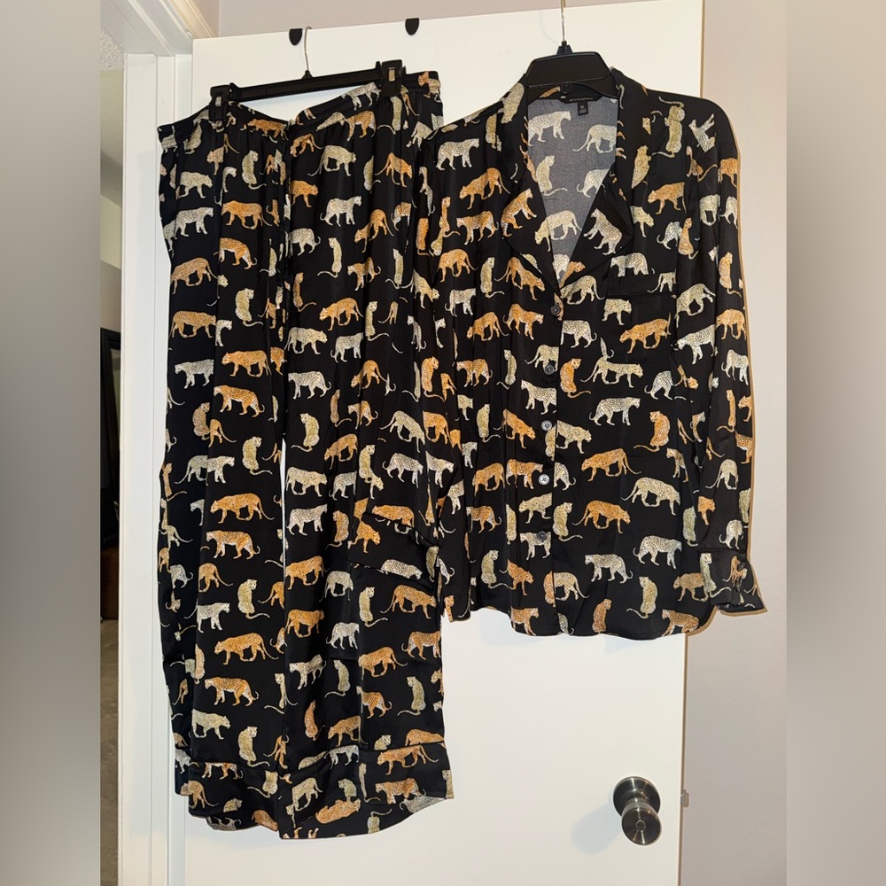 NWT Banana Republic Animal Print Black Pajama Set